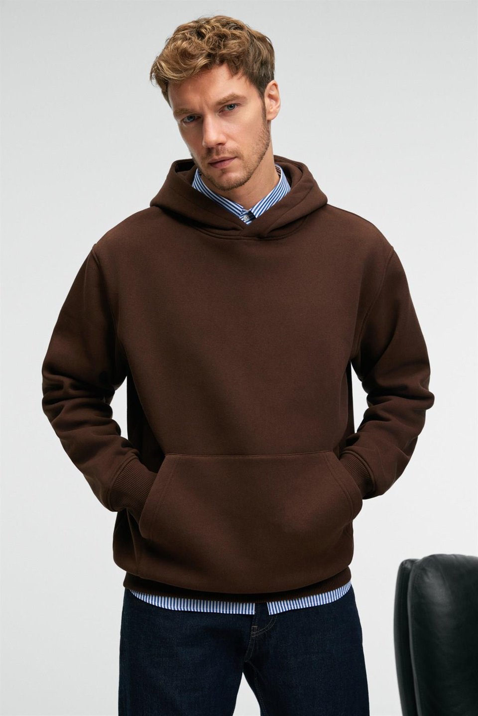 AMOS Erkek Yumuşak Kumaşlı 3 İplik Oversize Kapüşonlu Kanguru Cepli Acı Kahve Sweatshirt