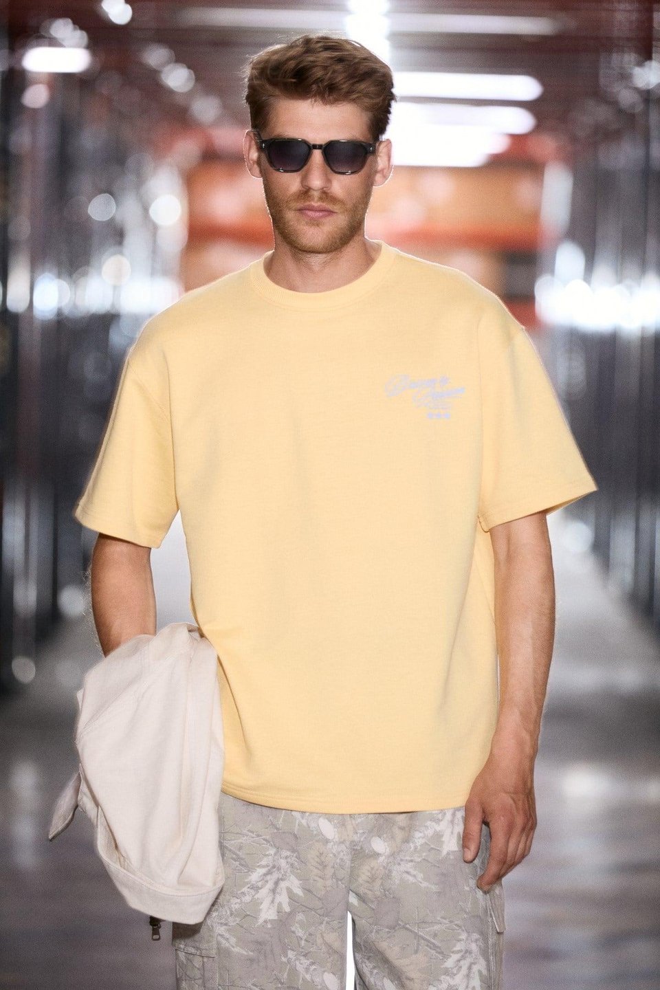 DUKI Erkek Bisiklet Yaka Organik Pamuklu Baskılı Oversıze Sarı T-Shirt