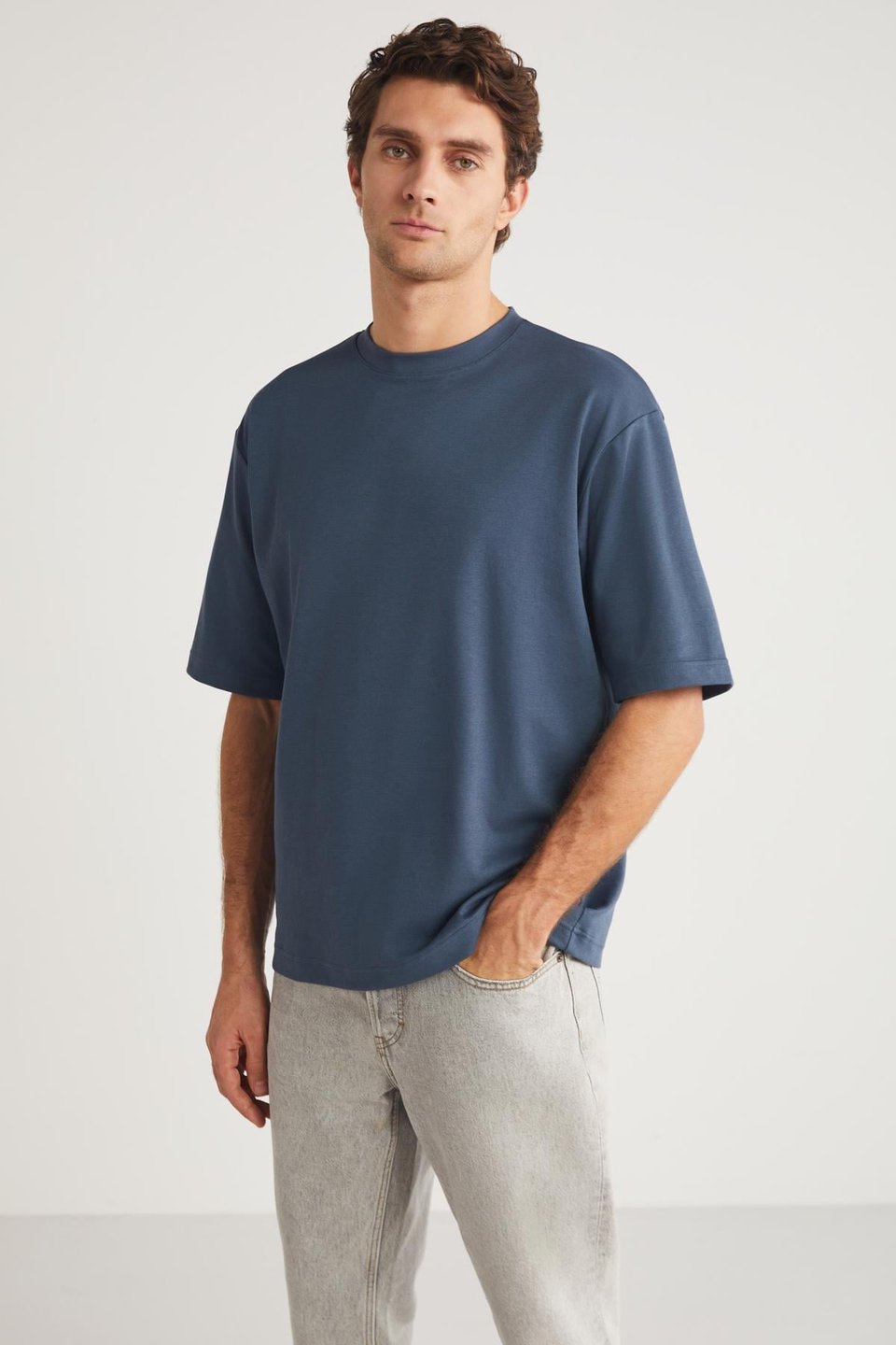 JOEL Erkek %100 Organik Pamuklu Kalın Kumaşlı Özel Dokulu Etiket Detaylı Oversize İndigo T-Shirt