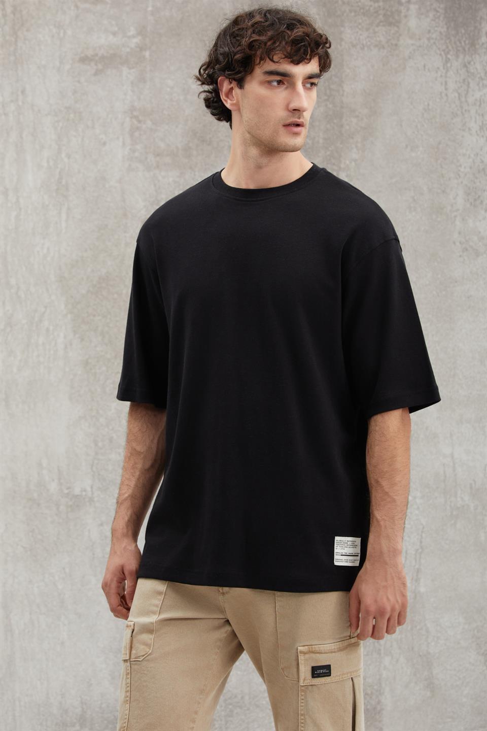 JOEL Erkek %100 Organik Pamuklu Kalın Kumaşlı Özel Dokulu Etiket Detaylı Oversize Siyah T-Shirt