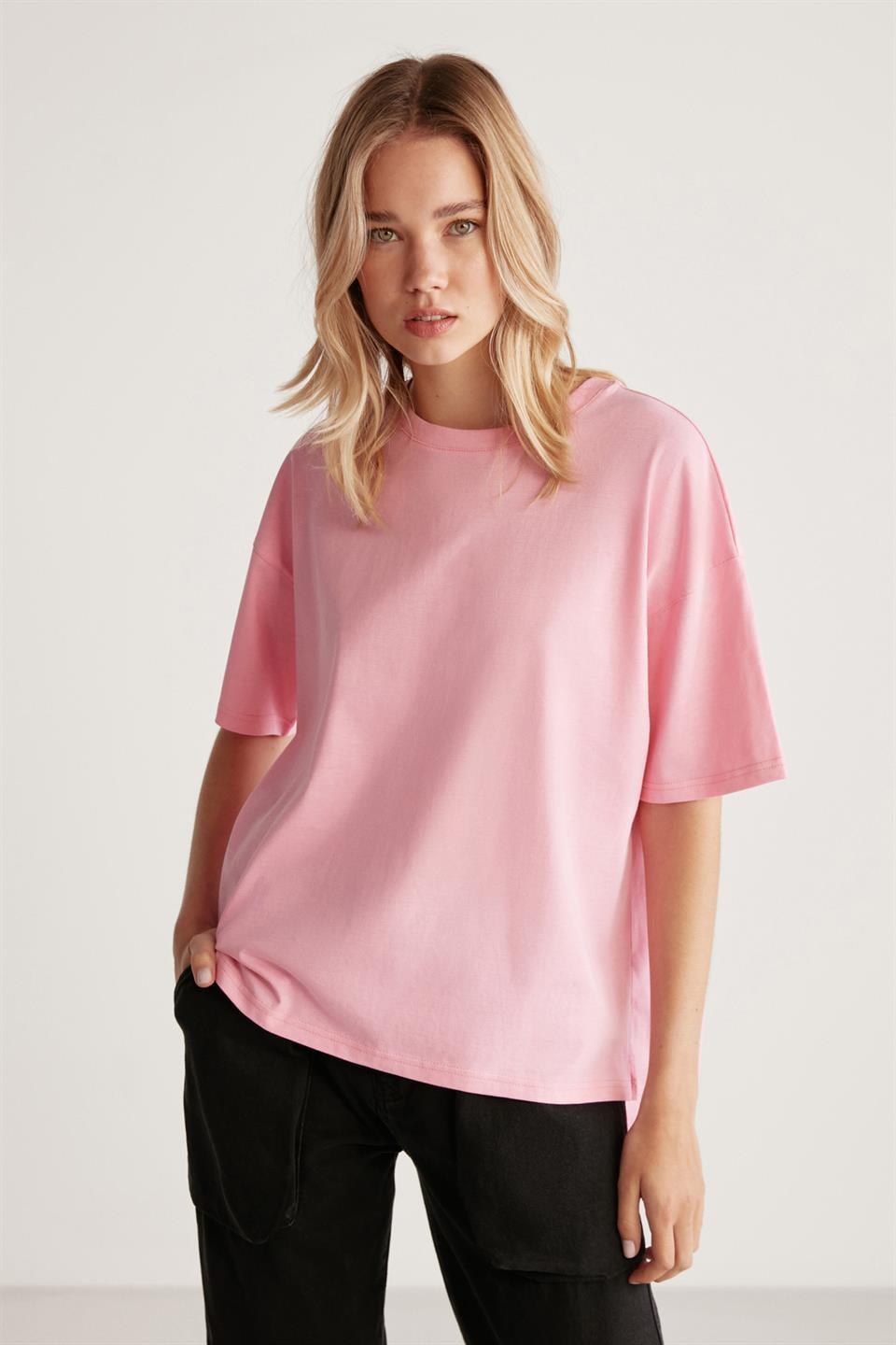 Jemmy Kadın %100 Organik Pamuk Relaxed Fit Yırtmaçlı Yuvarlak Yakalı Açık Pembe T-Shirt