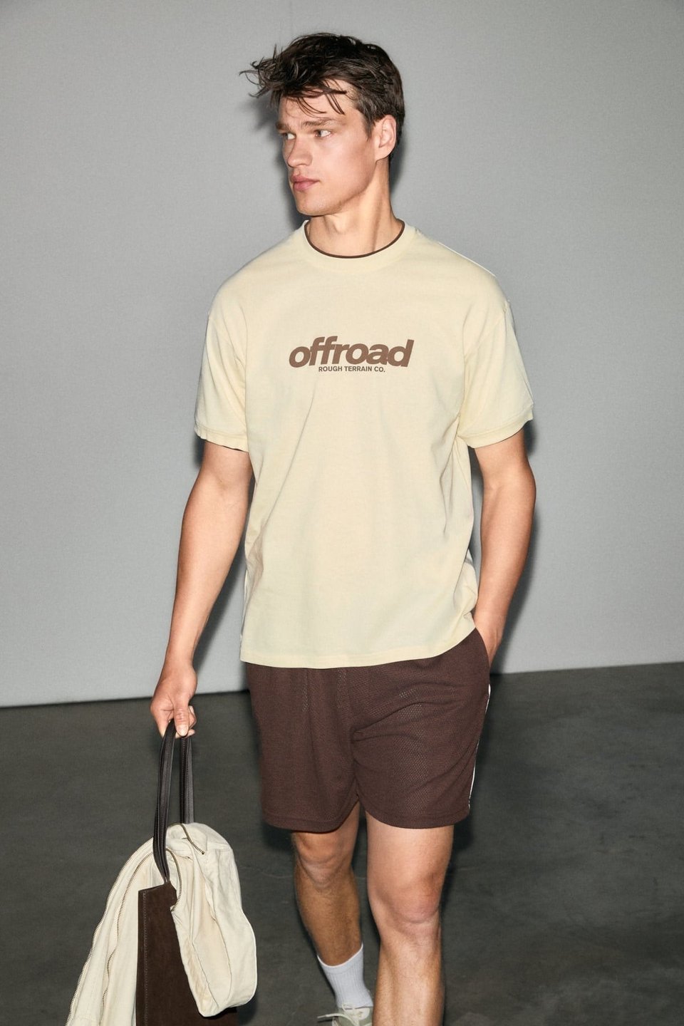 ROUGH Erkek %100 Organik Pamuklu Kontrast Biyeli Baskı Detaylı Regular Fit Sarı T-Shirt