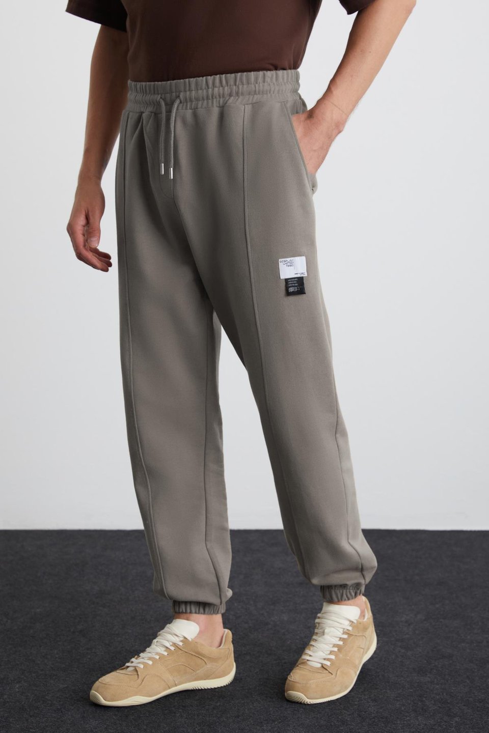 ROWAN Erkek Organik Pamuklu Relaxed Fit İçi Polarlı Süs Etiketli Jogger Gri Eşofman Altı