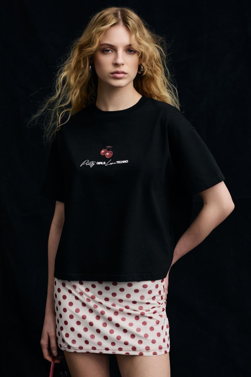 TILORIA Kadın Organik Pamuklu Baskılı Bisiklet Yaka Regular Fit Siyah T-Shirt