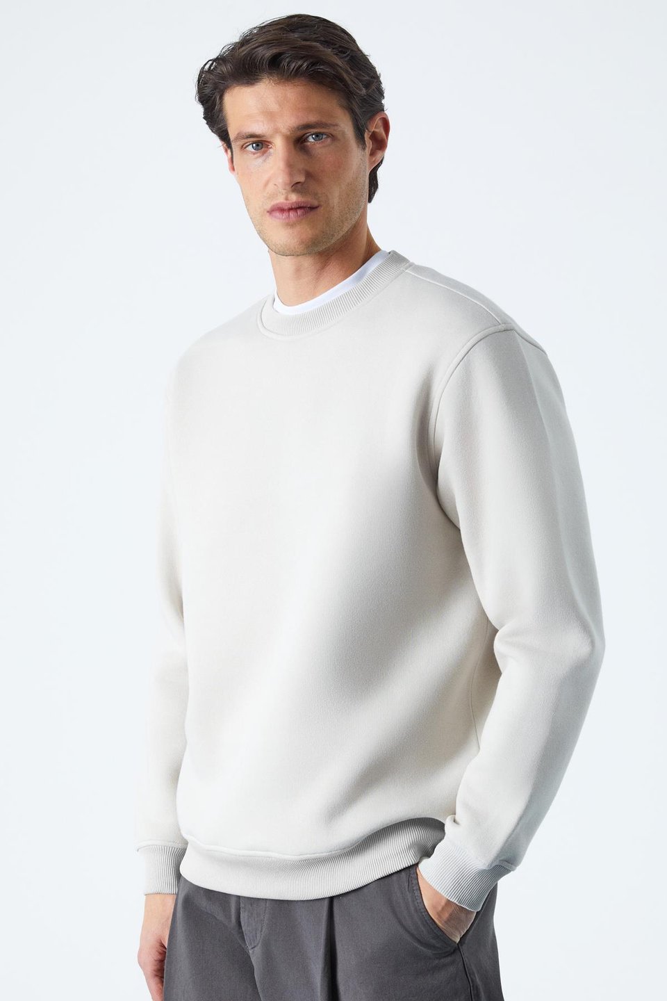 TRAVIS Erkek Organik Kumaşlı Yumuşacık Regular Fit Yuvarlak Yakalı Ekru Sweatshirt