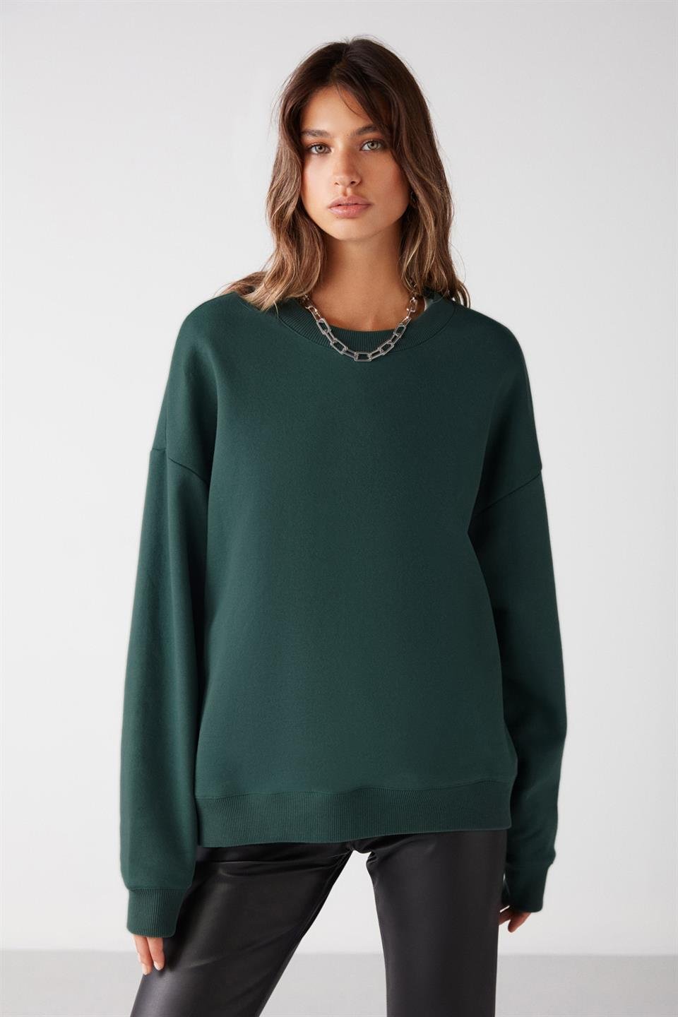 VANELTINA Kadın İçi Polarlı 3 İplik Organik Pamuk Oversize Basic Bisiklet Yaka Koyu Yeşil Sweatshirt