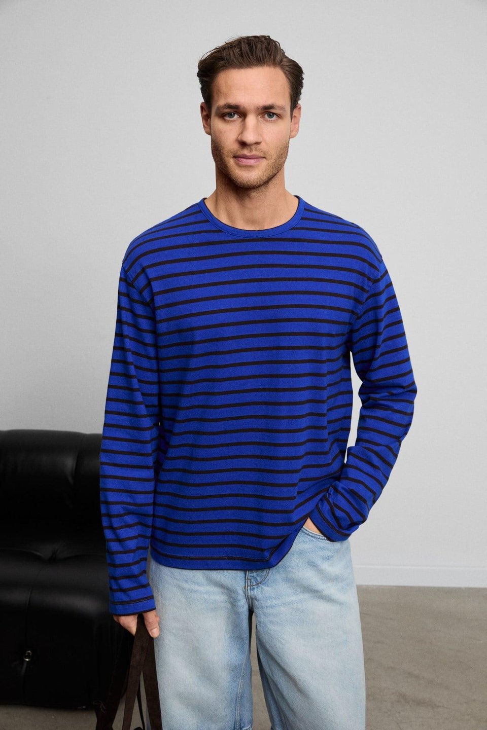 VIGOS Erkek %100 Organik Pamuklu Yuvarlak Yakalı Regular Fit Uzun Kollu Mavi Çizgili T-Shirt