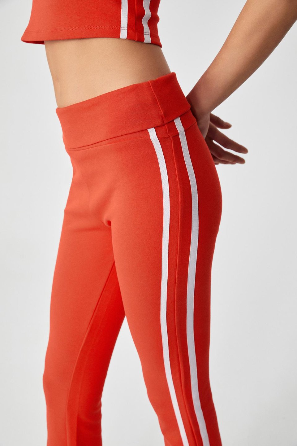 AZUMA Kadın Şeritli Regular Ispanyol Paça Kırmızı Pantolon