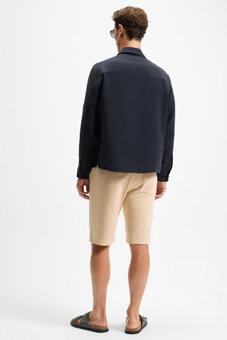 JUUSO Erkek Dökümlü Kumaş Gömlek Yaka Düğmeli Manşetli Cep Detaylı Uzun Kol Siyah Gömlek