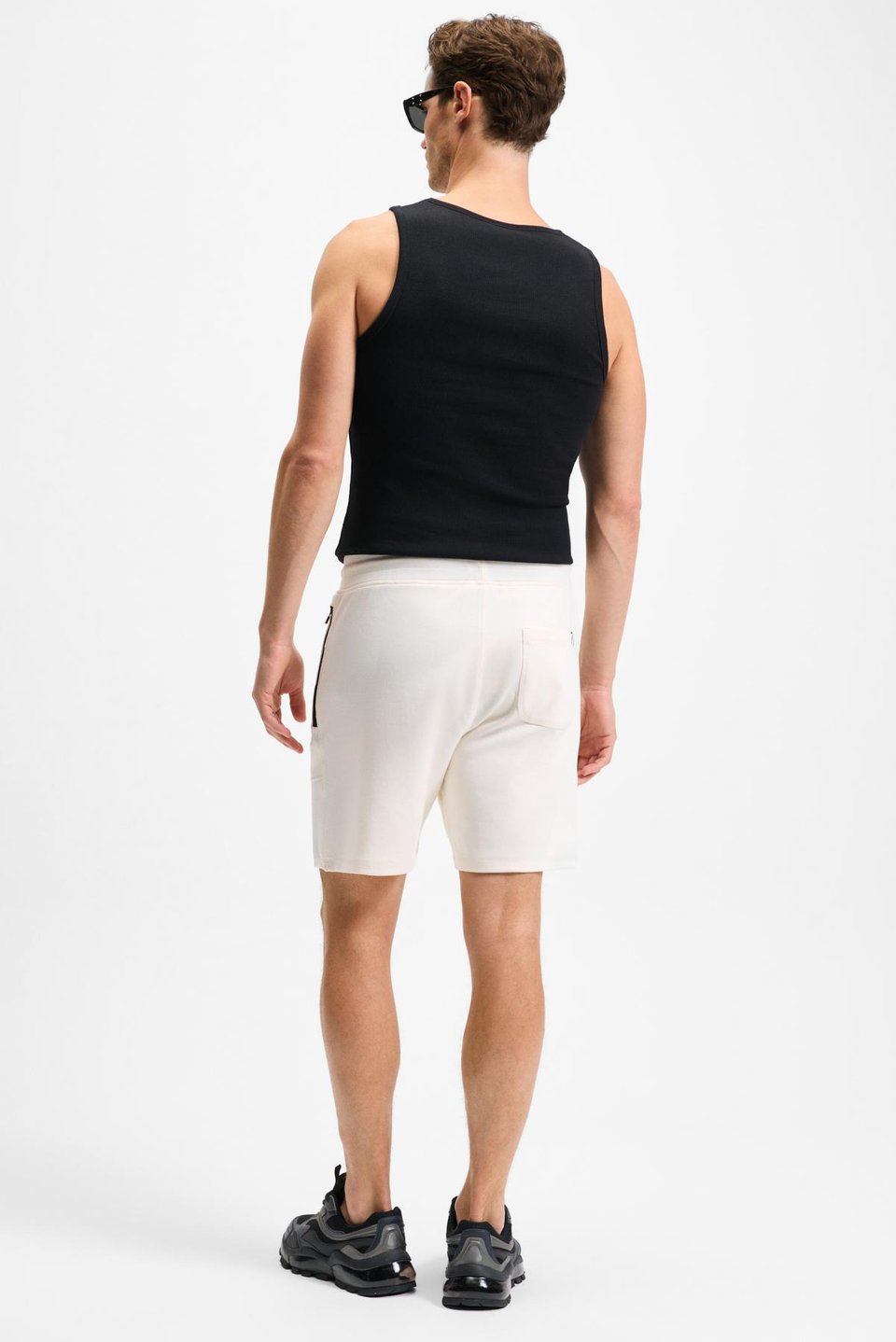 KONSA Erkek Beli Lastikli Kordonlu Yanları Fermuarlı Cepli Relaxed Fit Ekru Şort & Bermuda