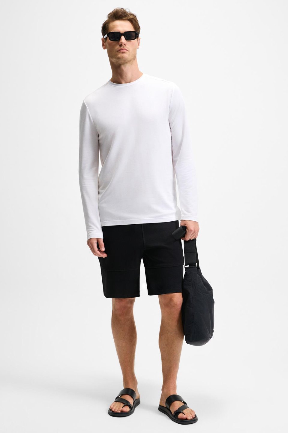 KONSA Erkek Beli Lastikli Kordonlu Yanları Fermuarlı Cepli Relaxed Fit Siyah Şort & Bermuda