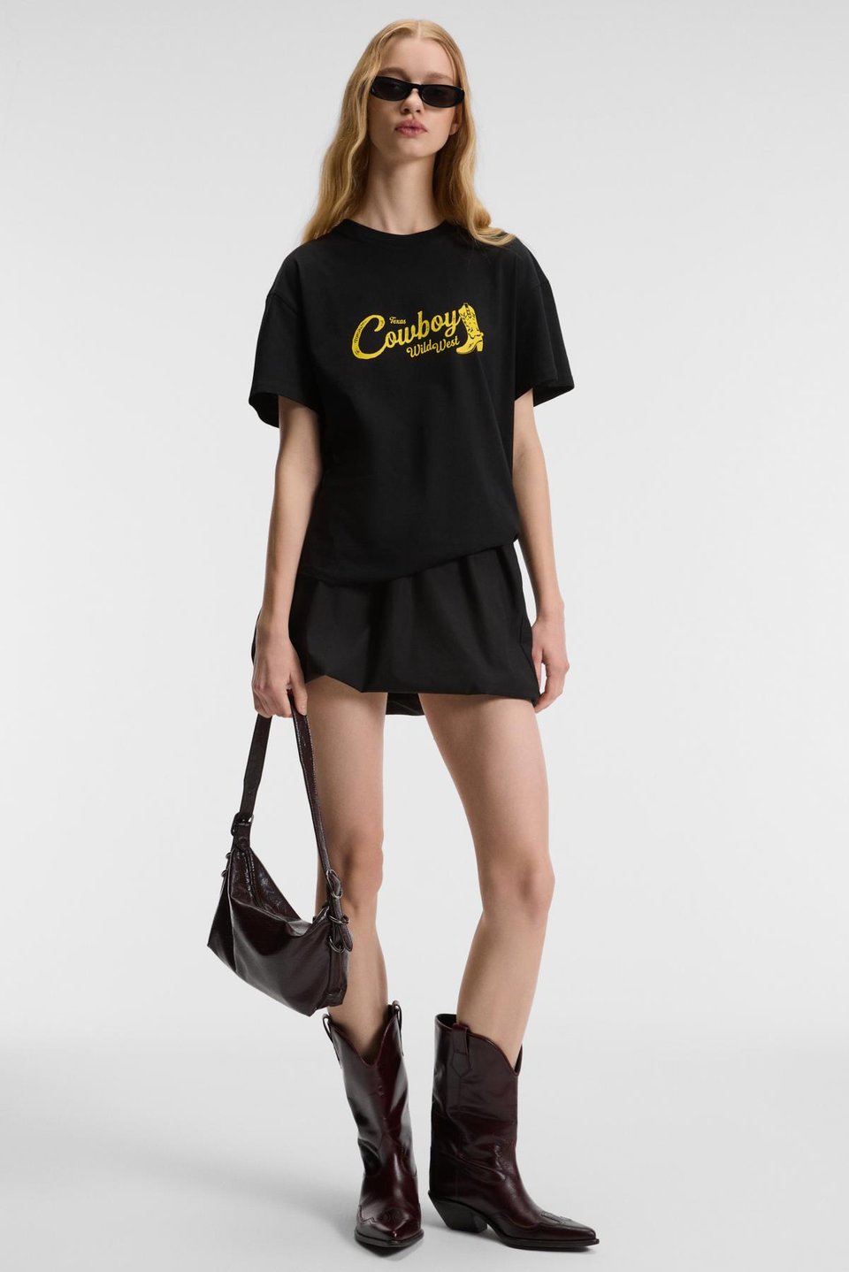 RIVELA Kadın %100 Pamuk Regular Fit Baskılı Bisiklet Yaka Kısa Kol Siyah T-Shirt