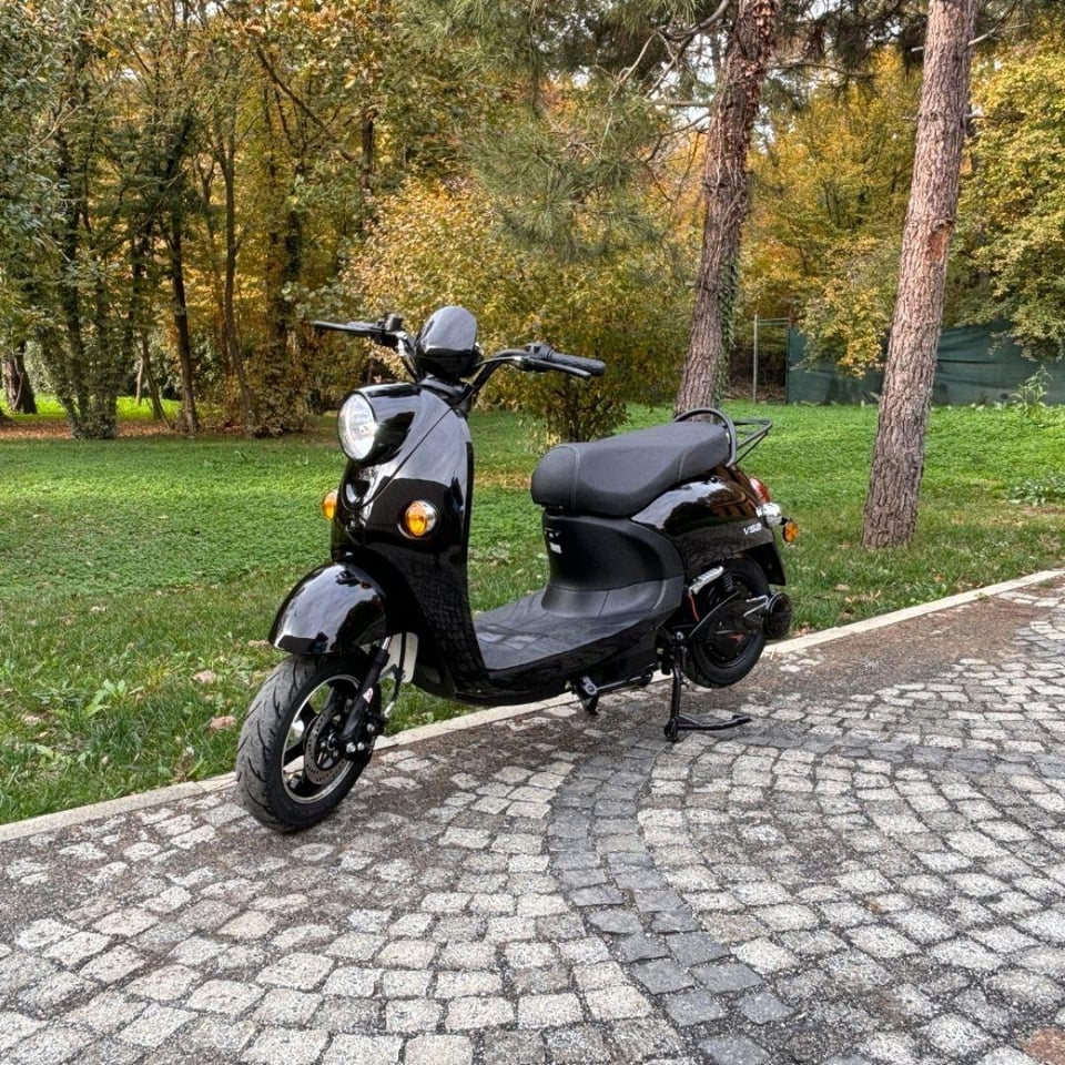Motosiklet Volta Volta VS2 1500W Elektrikli Motosiklet 60V 22Ah Uzun Menzil