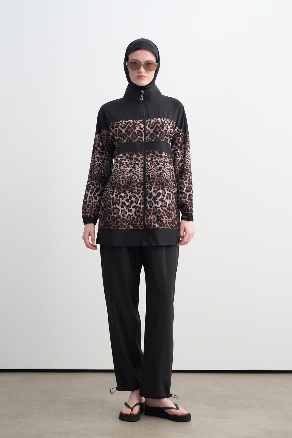 MOODBASİC SWİMWEAR LEOPARLI PAREOLU ÜÇLÜ TESETTÜR MAYO
