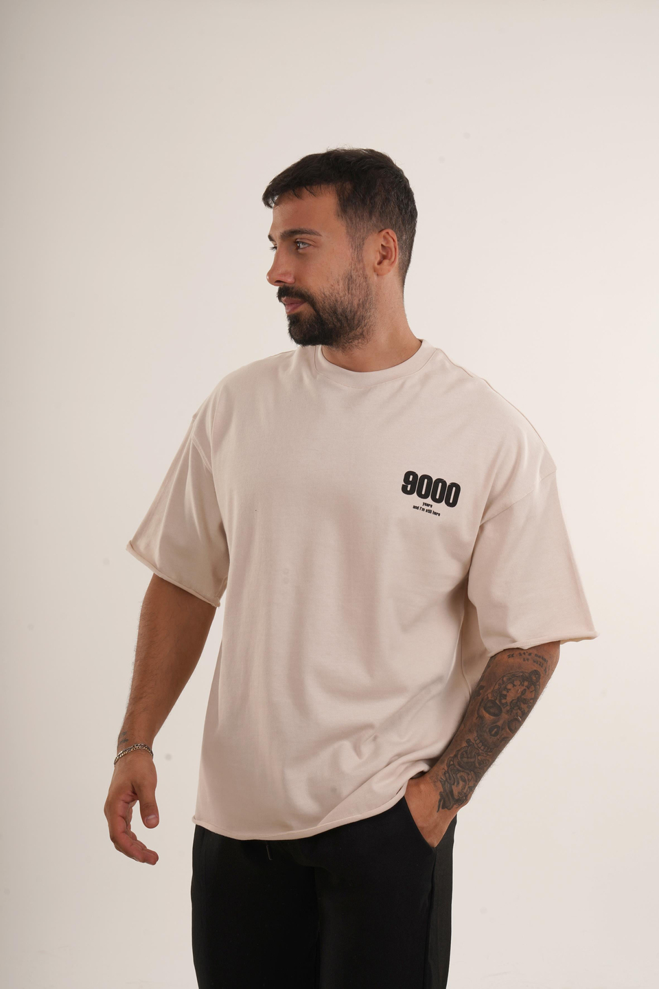 BASKILI TSHİRT MODELLERİBej Yüksek Kalite 9000 Years Baskılı Oversize T-SHİRT VMS 40706