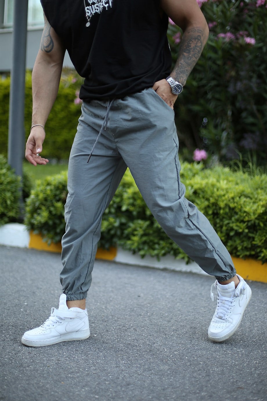 EŞOFMAN ALTIErkek  Düz Gri Paraşüt Kumaş Keleçe Paça Jogger 