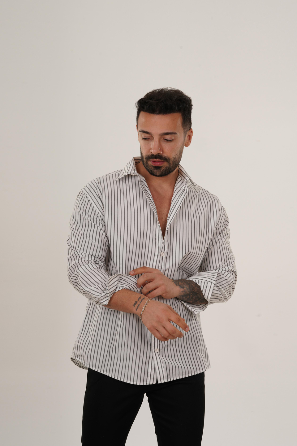 GÖMLEKBeyaz Gri Dik Çizgili Casual Gömlek SNZ 3895