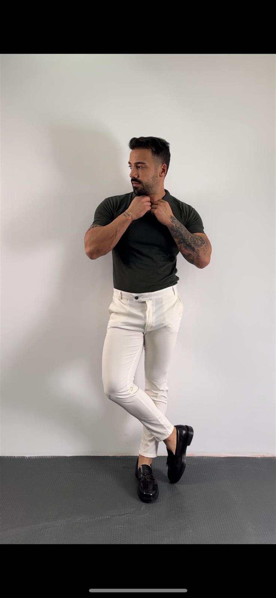 KOMBİNHaki Polo Yaka, Beyaz Kumaş Pantolon Kombin