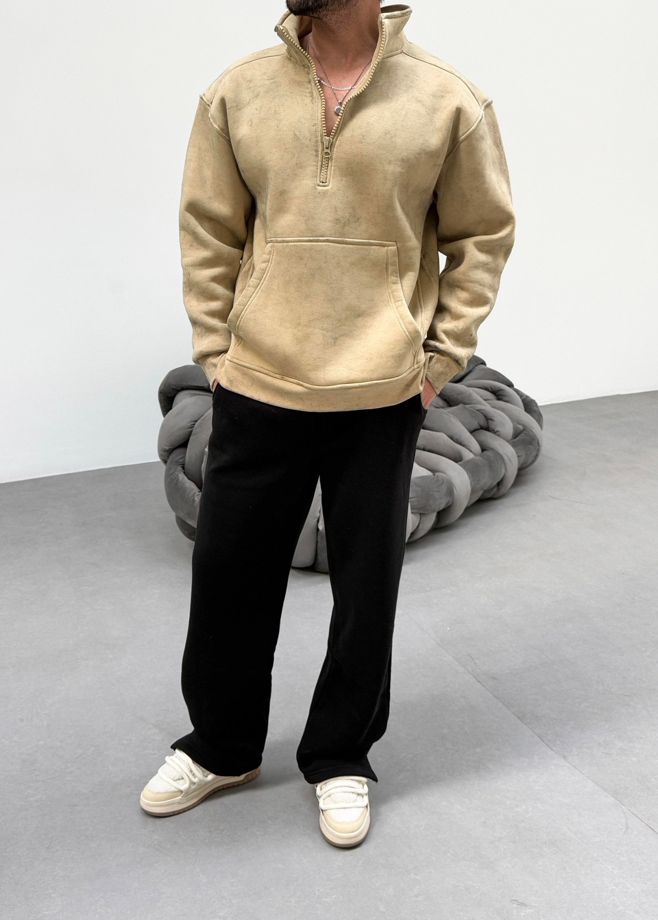 SWEATSHİRTBej Yırtmaçlı Yarı Fermuarlı Sweatshirt PLZ