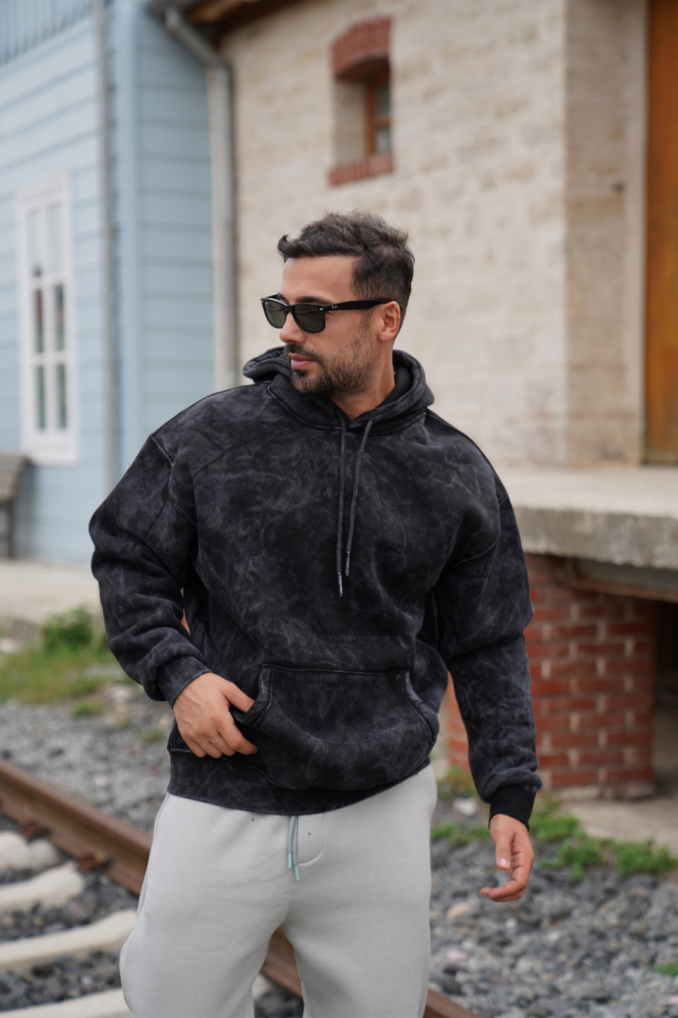 SweatSiyah 3 İplik Oversize Yıkamalı Kapşonlu Sweatshirt PLZ
