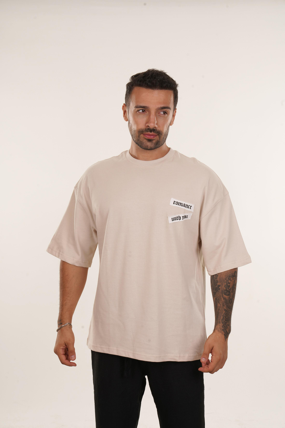 T-SHİRTBej Yüksek Kalite Romance İs You Baskılı Oversize T-SHİRT VMS 40729