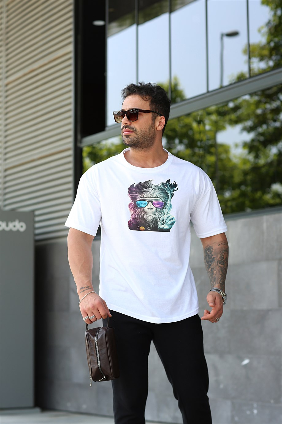 T-SHİRTBeyaz Maymun Baskılı Oversize T-shirt