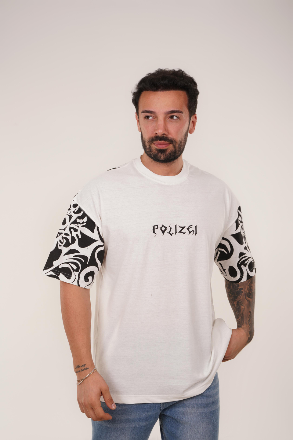 T-SHİRTBeyaz POLZEİ İskelet Baskılı Oversize T-Shirt VSK