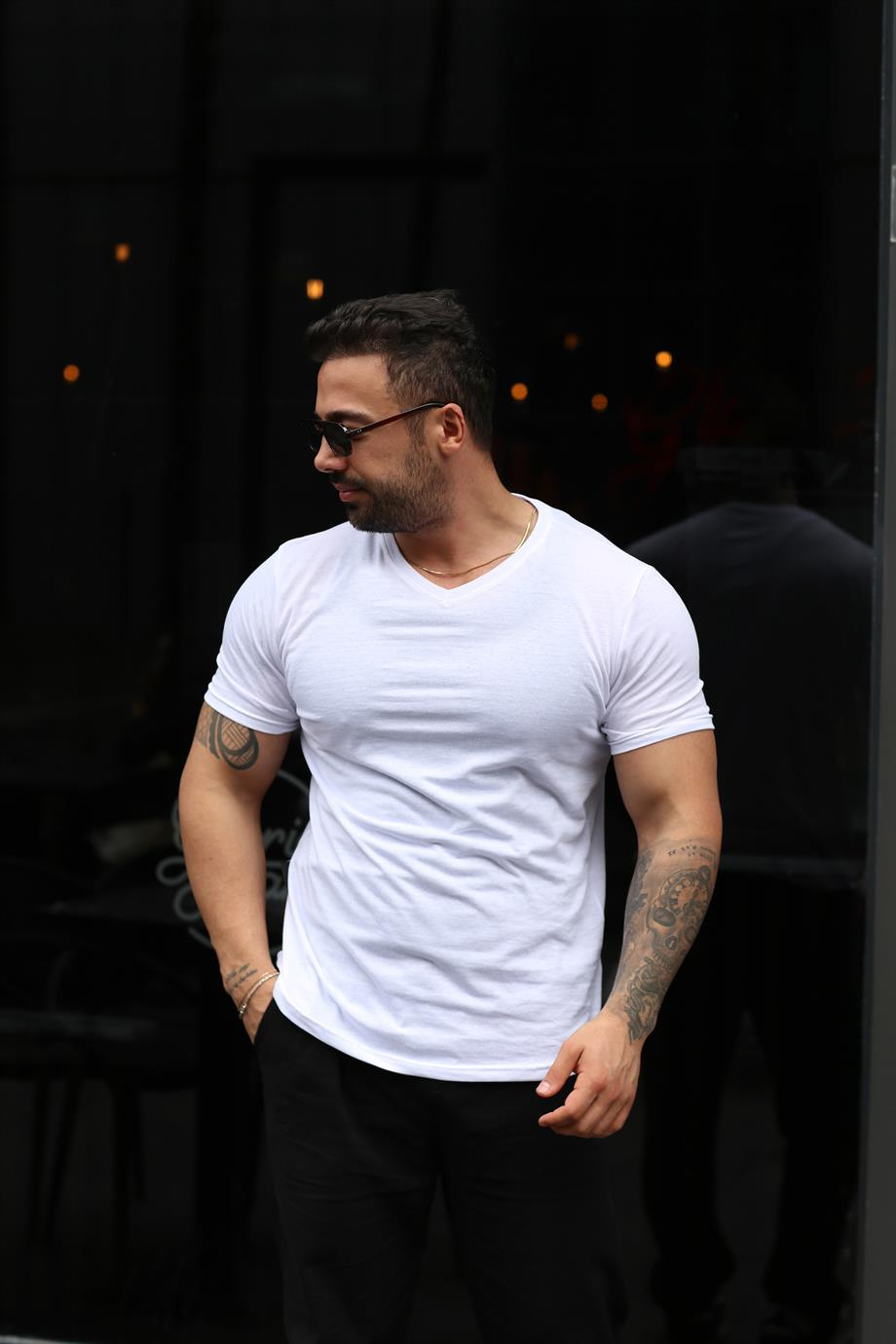 T-SHİRTBeyaz V Yaka Slim Fit T-SHİRT SC