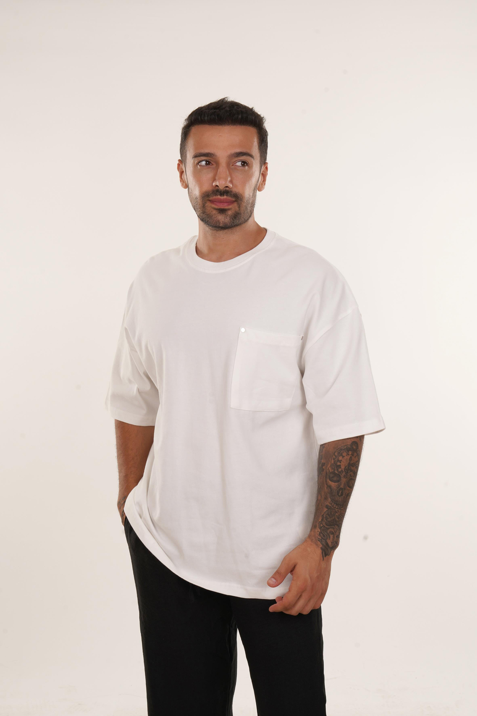 T-SHİRTBeyaz Yüksek Kalite Care About Baskılı Oversize T-SHİRT VMS 40449