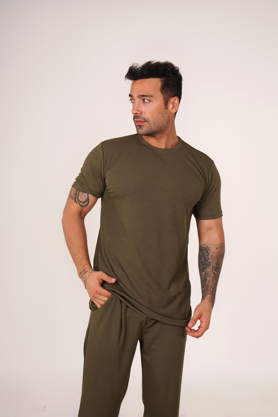 T-SHİRTHaki Burgu Desen T-Shirt TB