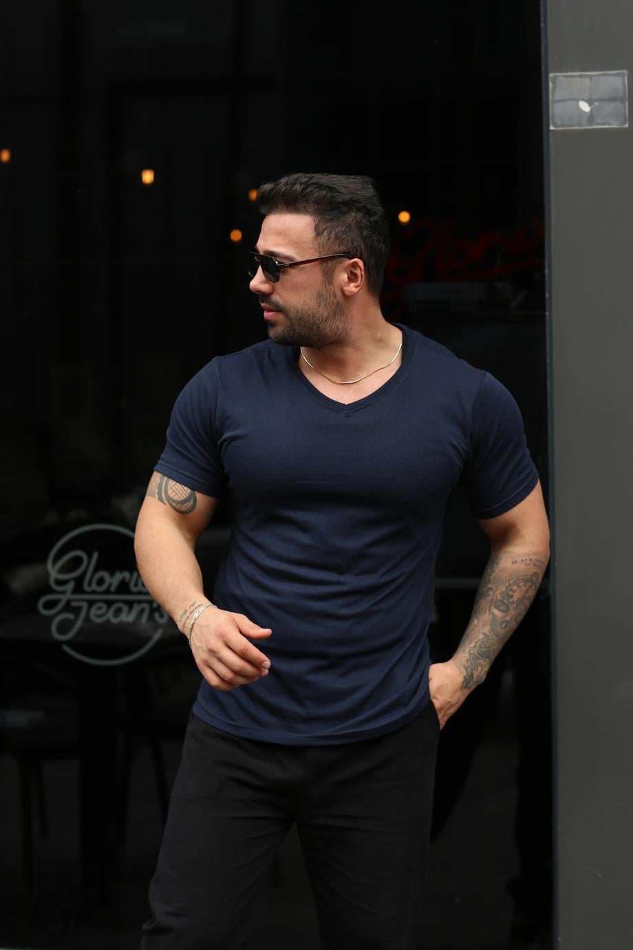 T-SHİRTLacivert V Yaka Slim Fit T-SHİRT SC