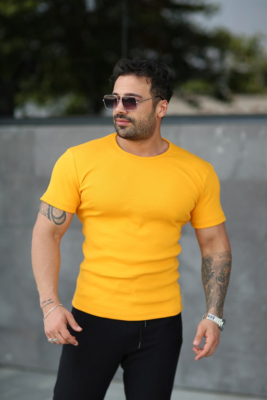 T-SHİRTSarı İthal Kumaş Basic T-SHİRT