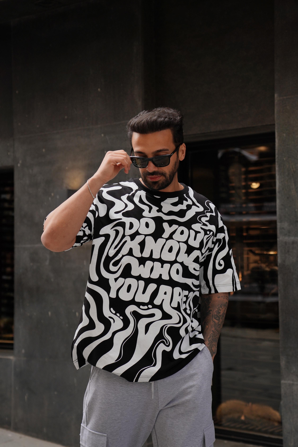 T-SHİRTSiyah Beyaz Do You Baskılı Kalın Kumaş Oversize T-Shirt MHL