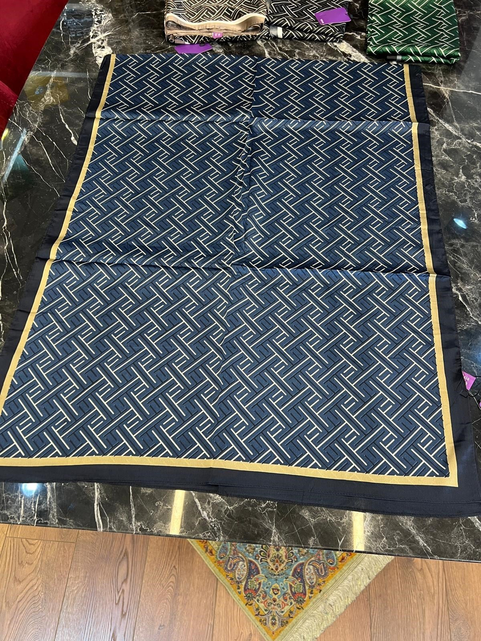 LORA İPEK VUAL ŞAL