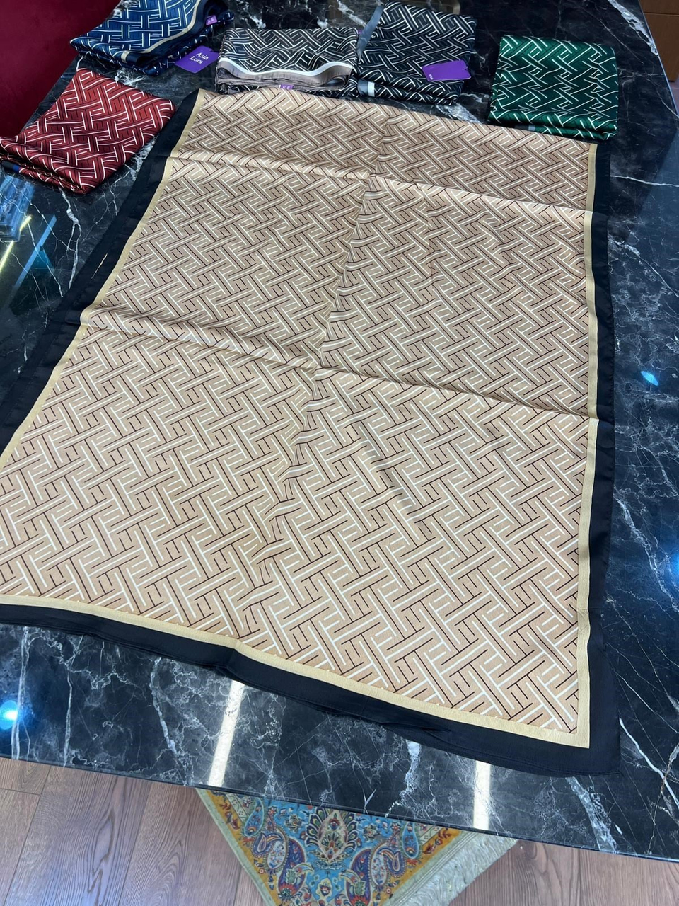 LORA İPEK VUAL ŞAL