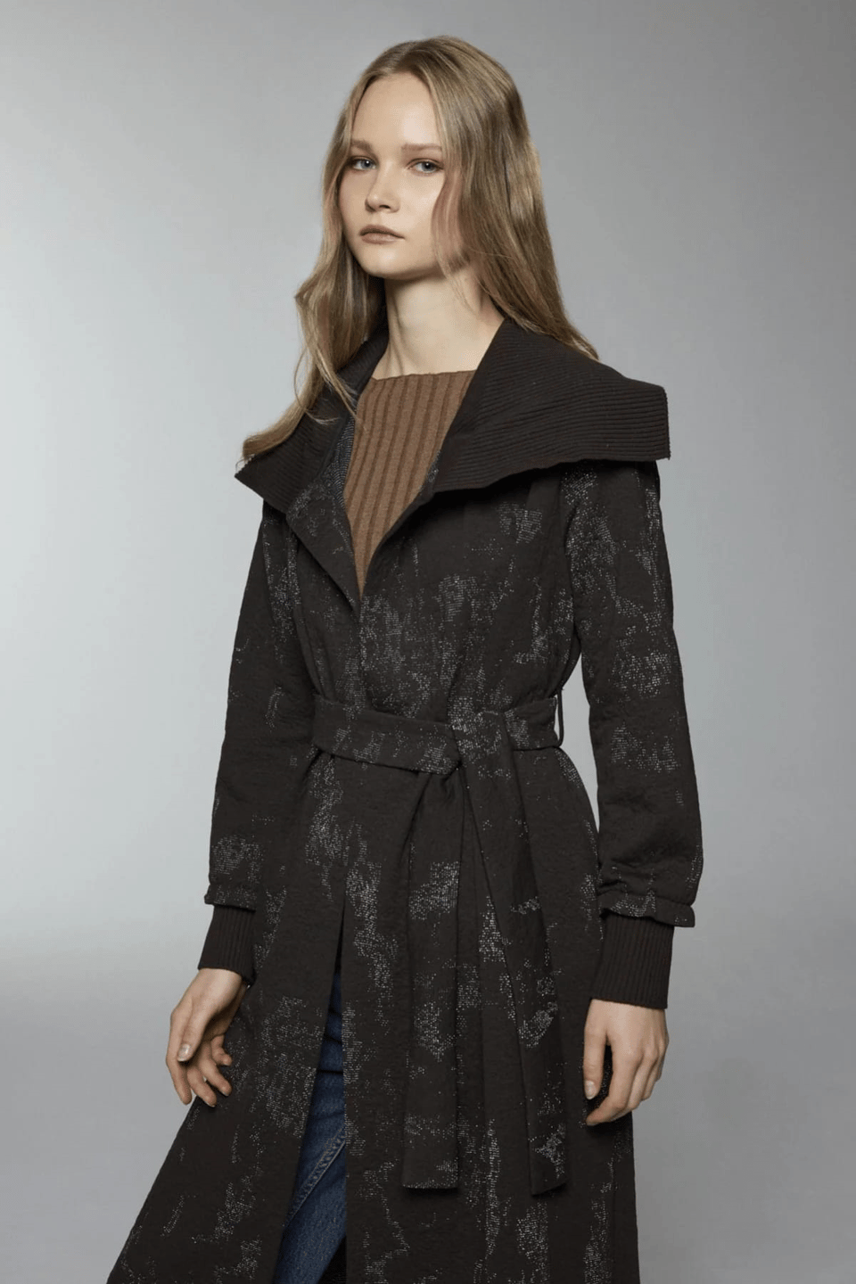 0028 BLUFF HIRKA 38-46