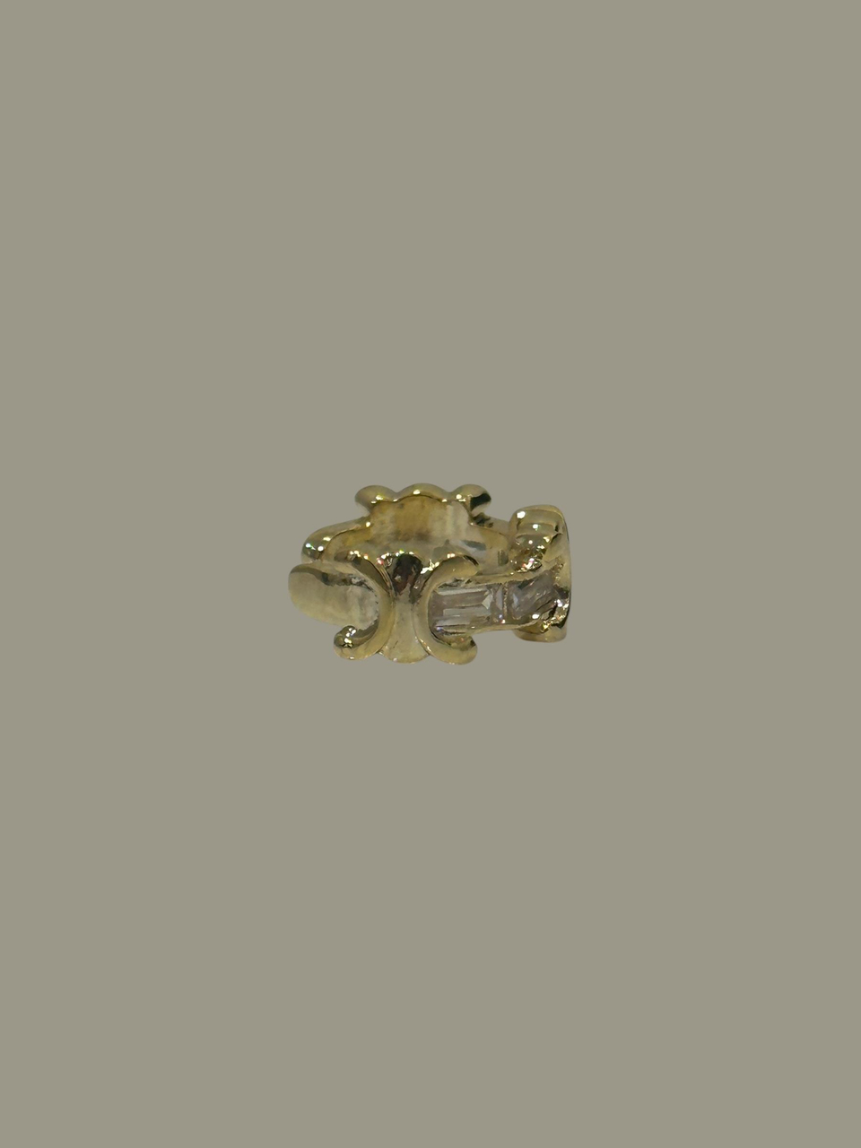 Yvé Cuff