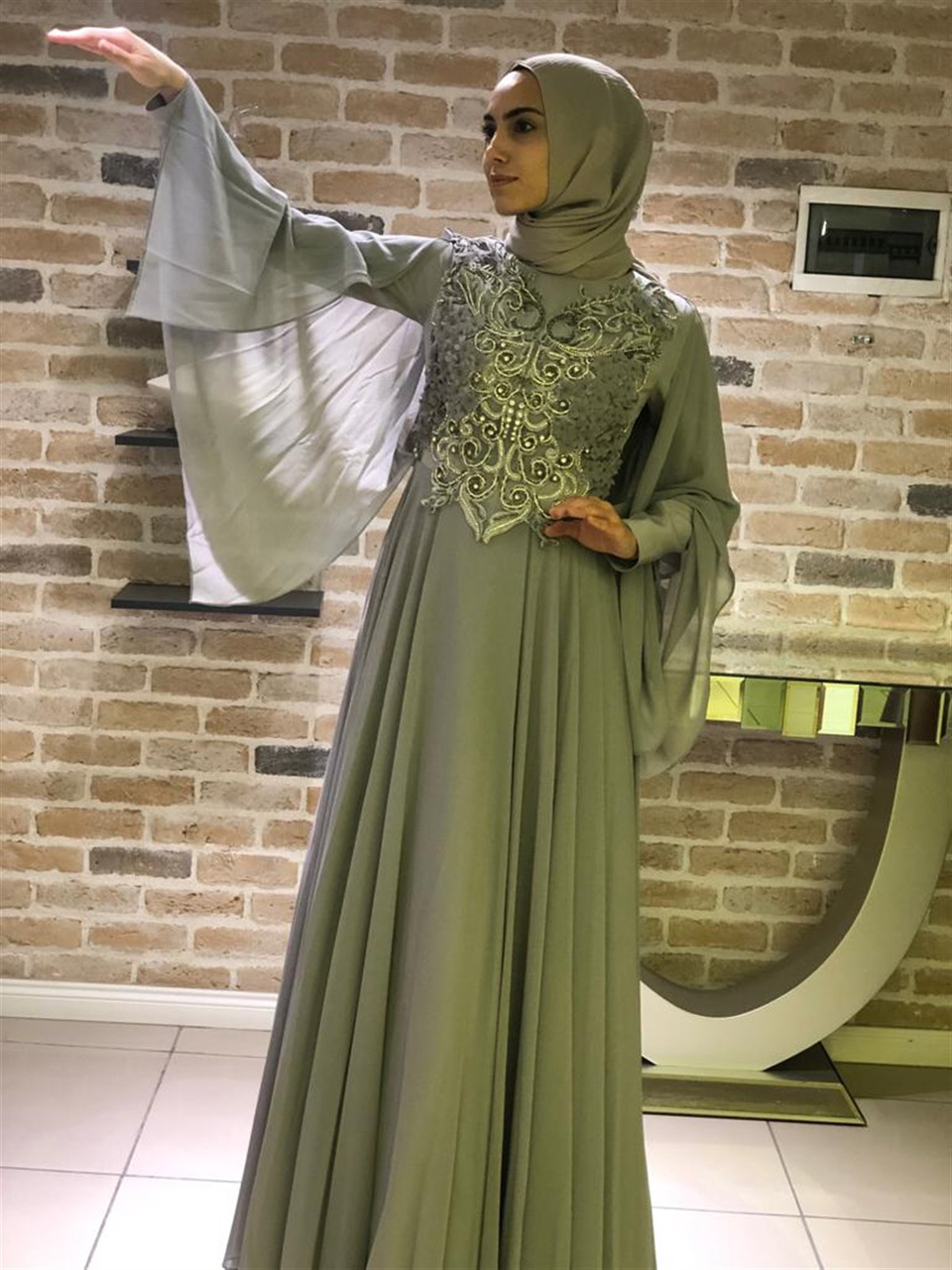 BELLEY TAŞ İŞLEMELİ ABİYE 