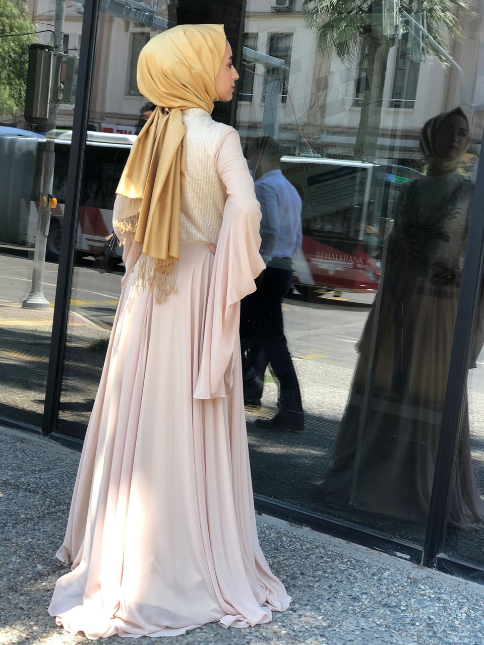 BELLEY TAŞ İŞLEMELİ ABİYE 