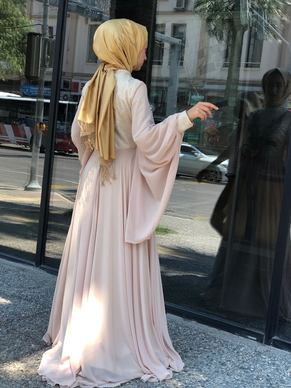 BELLEY TAŞ İŞLEMELİ ABİYE 