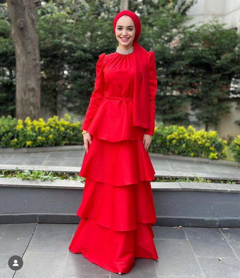 JAMİLA SARAH YAKASI İNCİLİ KAT KAT ELBİSE