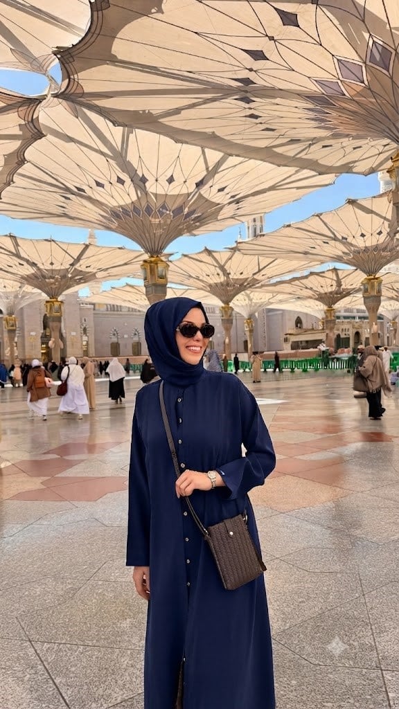 MOODBASIC TAŞLI DÜĞMELİ ALLER DETAYLI FERACE