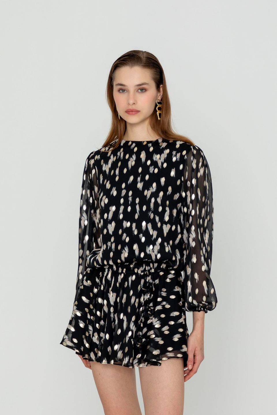 BLACK ENCHANTING ELEGANCE 