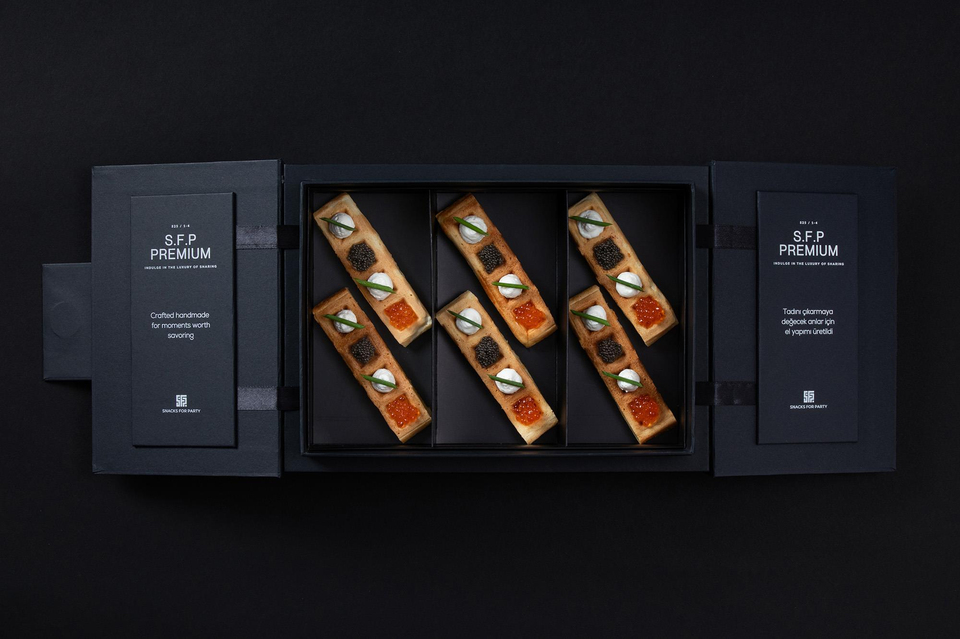 Beluga Havyarlı ve Somon Yumurtalı Tuzlu Gofret
