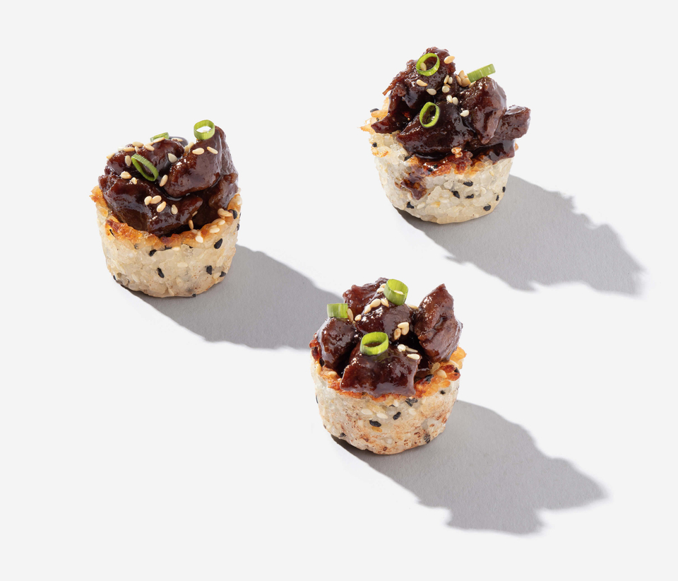 Sushi Pirinci ile Kung Pao Dana Kanepe