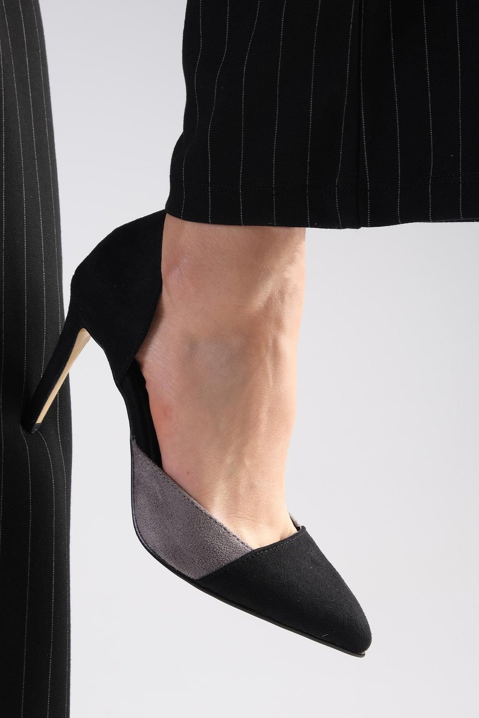 Brien Gri Renk Süet Stiletto-Yüksek Topuklu-Mio Gusto-02024GRS