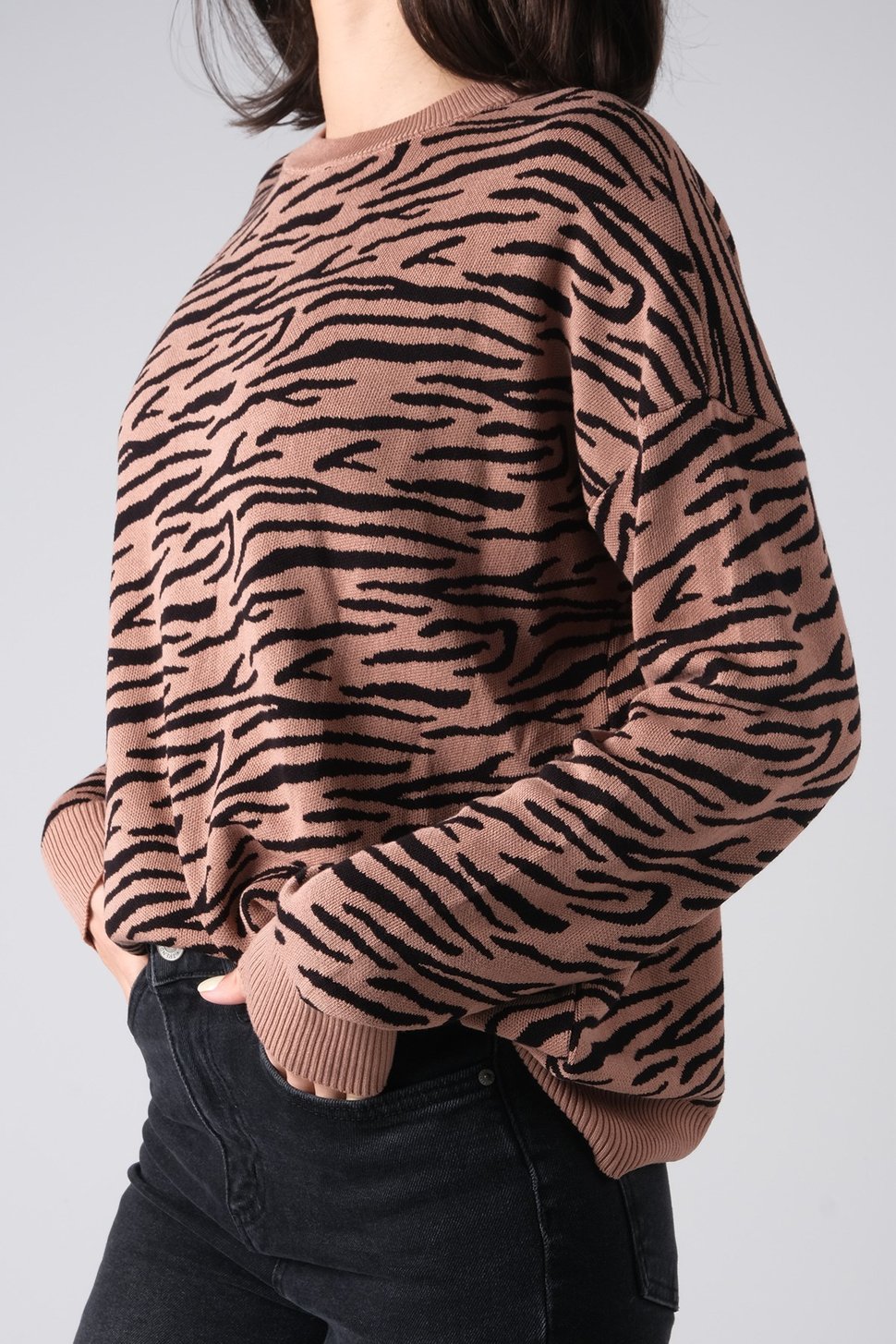 Camel Renk Zebra Desen Kazak-GİYİM-Mio Gusto-G0045CMK
