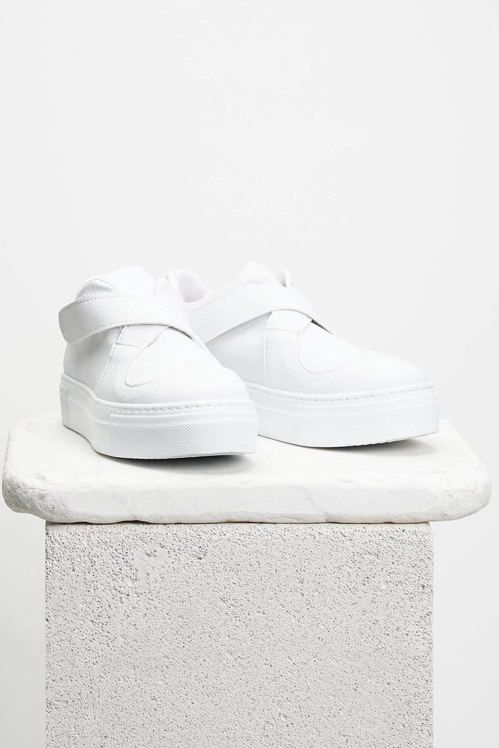 Irma Beyaz Çapraz Cırtlı Sneaker-SPOR-Mio Gusto-05011WHC