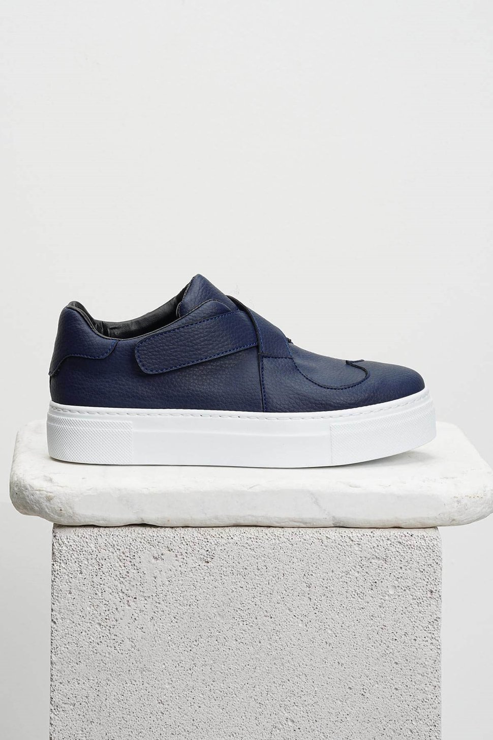 Irma Lacivert Çapraz Cırtlı Sneaker-SPOR-Mio Gusto-05011DBC