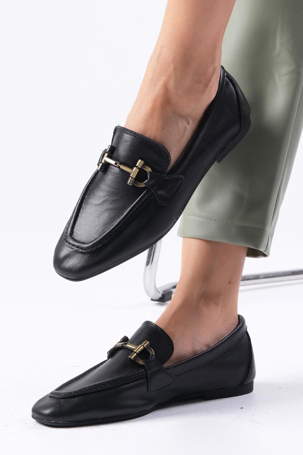 Manon Hakiki Deri Siyah Renk Loafer-DÜZ AYAKKABI-Mio Gusto-01555BLC